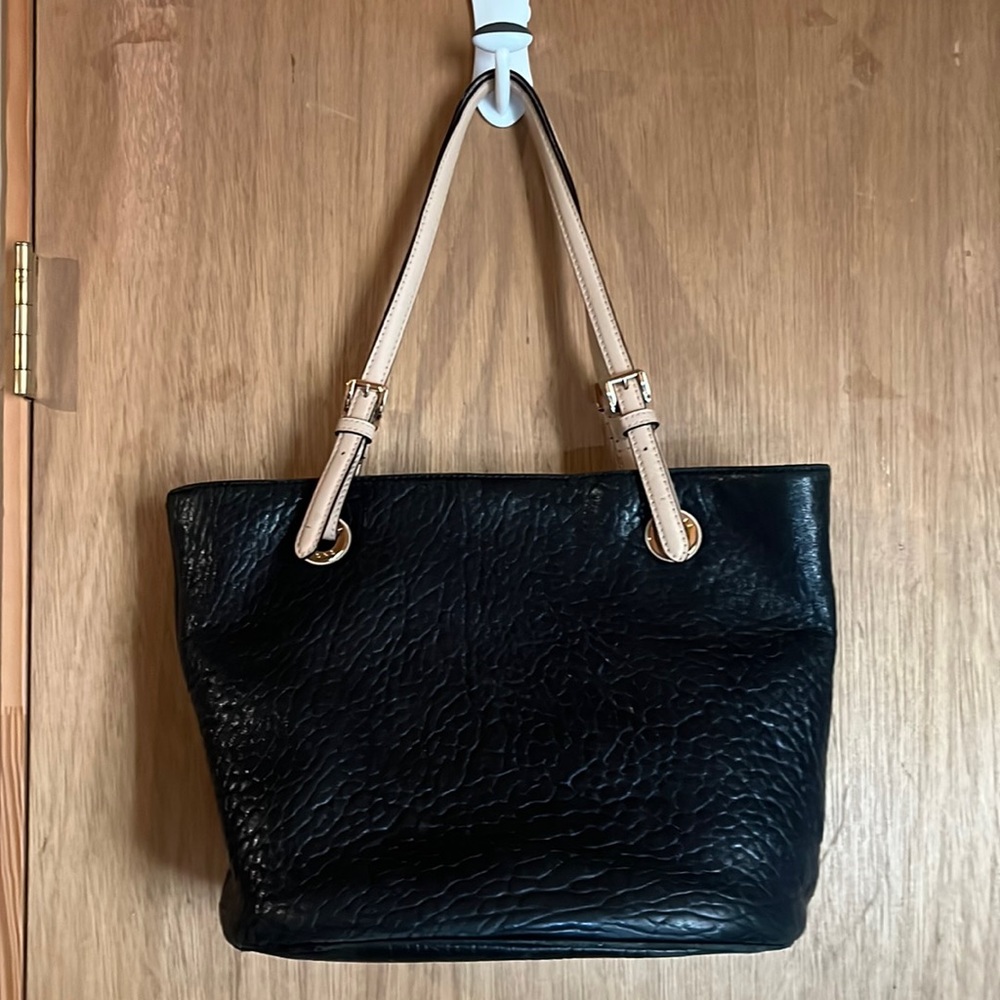 Woman’s Michael Kors purse bag black leather